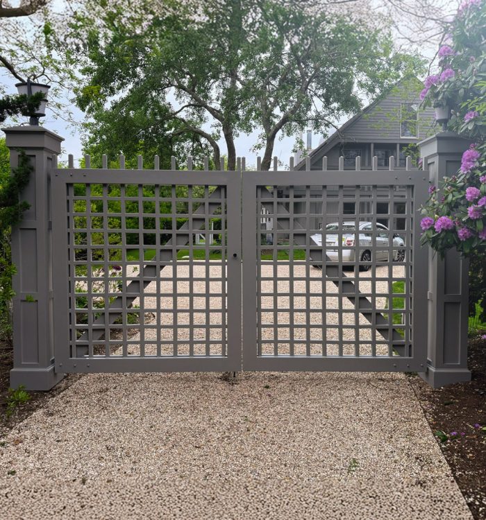 Cedar gate